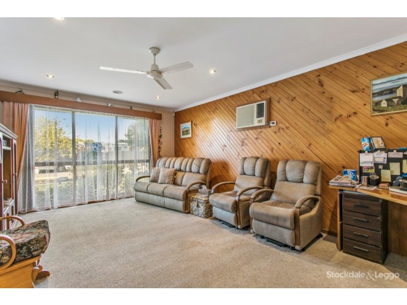 16 Ireland Avenue, Narre Warren VIC 3805
