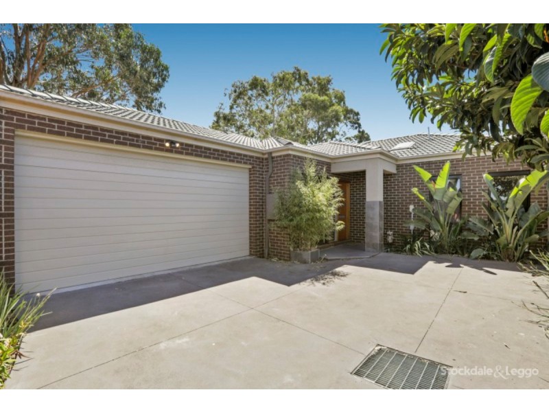 18A Meadow Wood Walk, Narre Warren VIC 3805