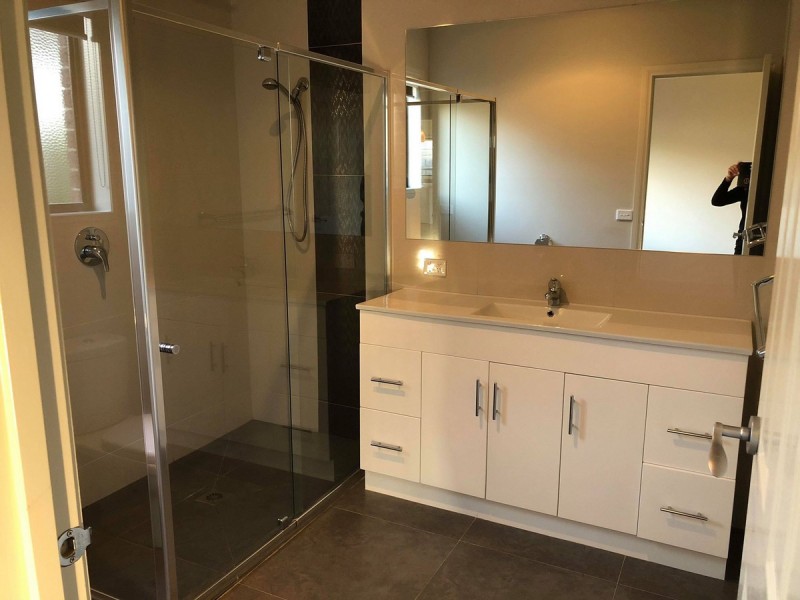 18A Meadow Wood Walk, Narre Warren VIC 3805