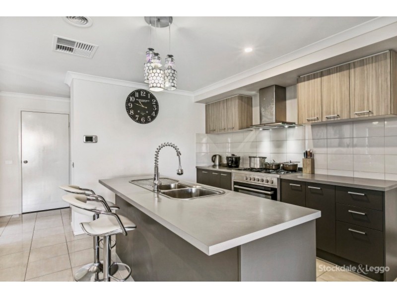 91 Bimberry Circuit, Clyde VIC 3978