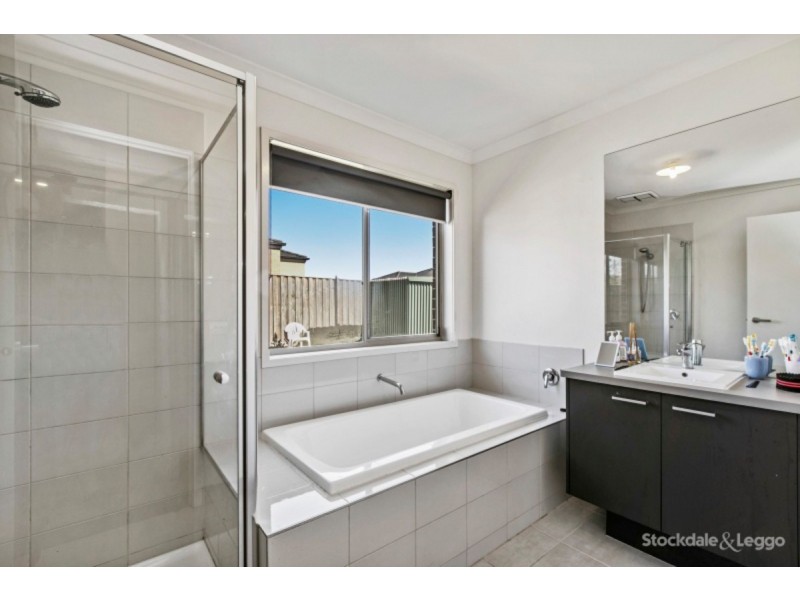 91 Bimberry Circuit, Clyde VIC 3978