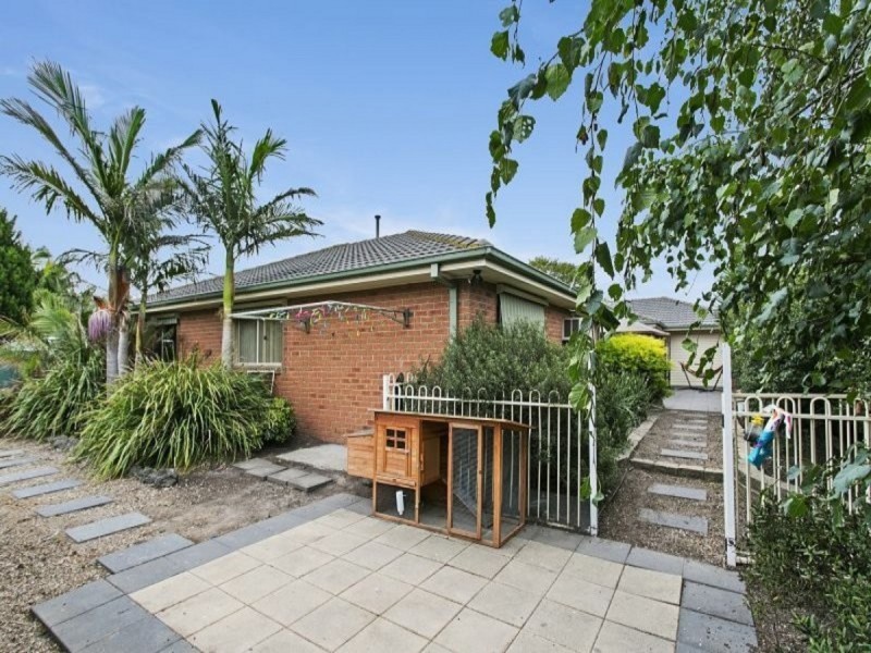 55 Robinswood Parade, Narre Warren South VIC 3805