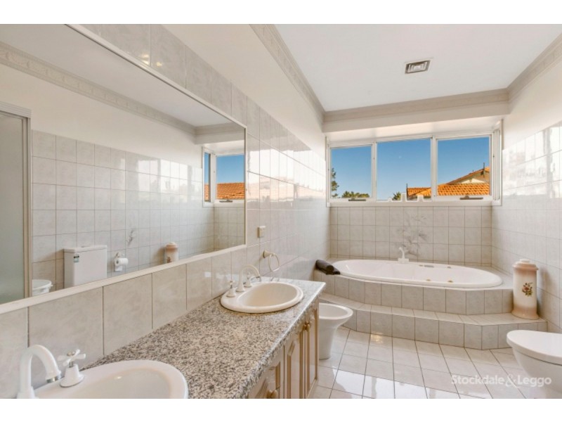 19-20 Maclaine Court, Narre Warren North VIC 3804