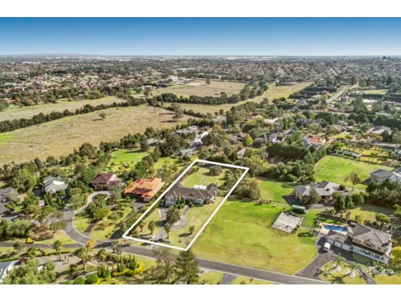 19-20 Maclaine Court, Narre Warren North VIC 3804