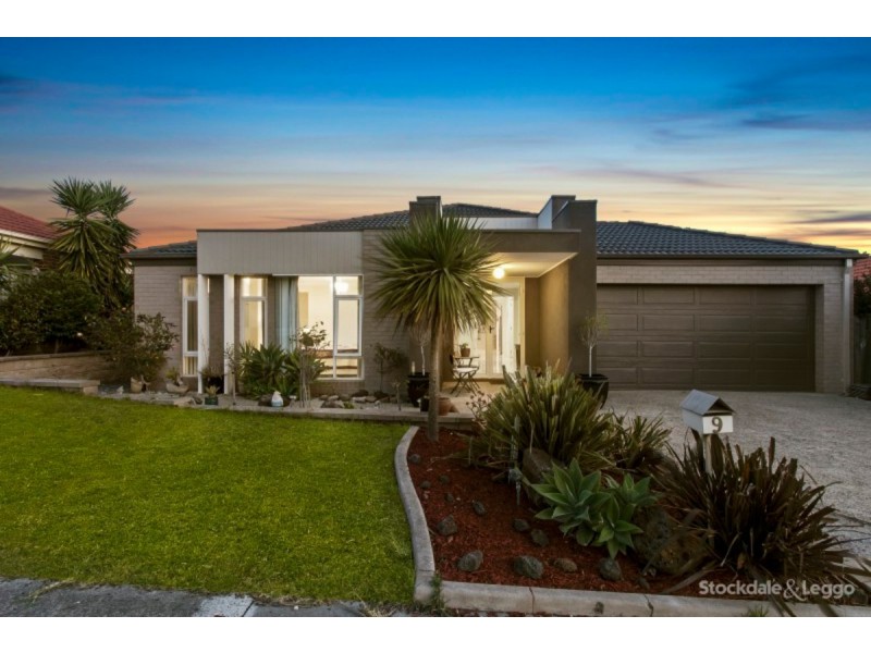 9 Haverbrack Drive, Berwick VIC 3806