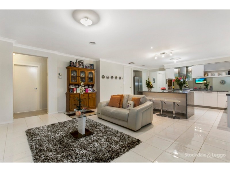 9 Haverbrack Drive, Berwick VIC 3806