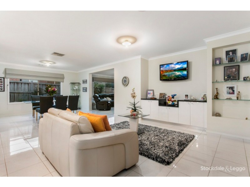 9 Haverbrack Drive, Berwick VIC 3806