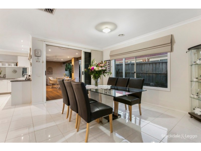 9 Haverbrack Drive, Berwick VIC 3806