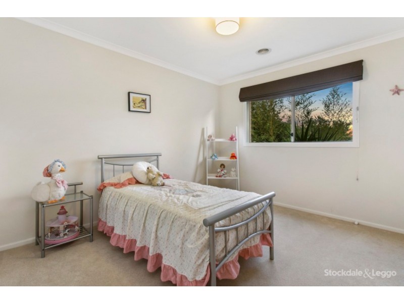 9 Haverbrack Drive, Berwick VIC 3806