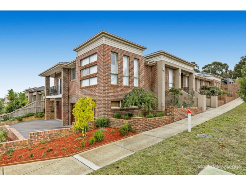 20 BUSHLARK Court, Berwick VIC 3806