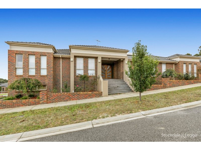 20 BUSHLARK Court, Berwick VIC 3806