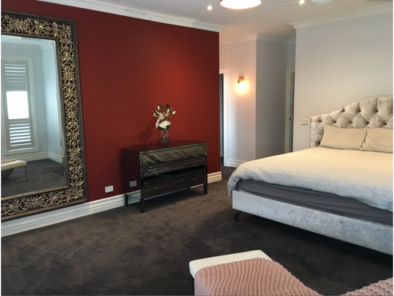 20 BUSHLARK Court, Berwick VIC 3806