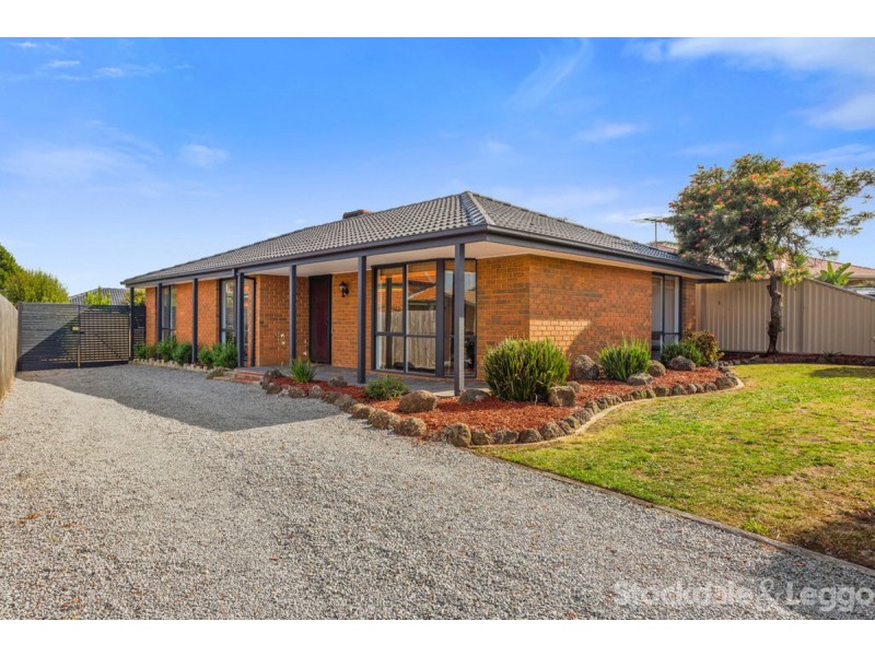 3 Debanne Court, Narre Warren VIC 3805
