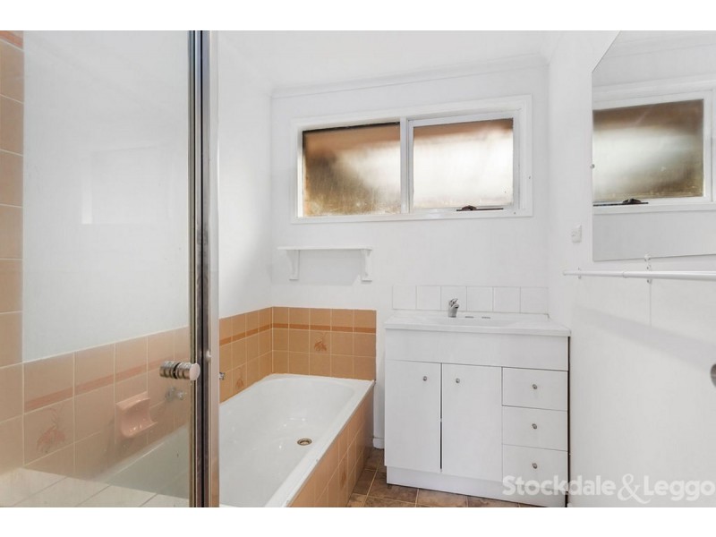 3 Debanne Court, Narre Warren VIC 3805
