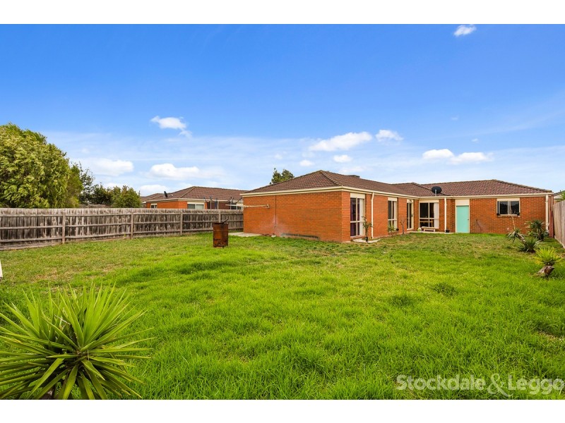 9 Cashel Court, Berwick VIC 3806