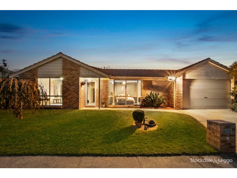 11 Jessie Street, Cranbourne North VIC 3977
