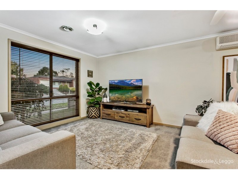 11 Jessie Street, Cranbourne North VIC 3977