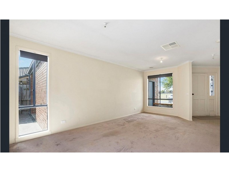 15 Sarah Louise Place, Berwick VIC 3806