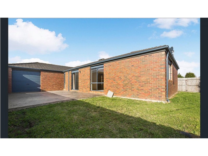 15 Sarah Louise Place, Berwick VIC 3806