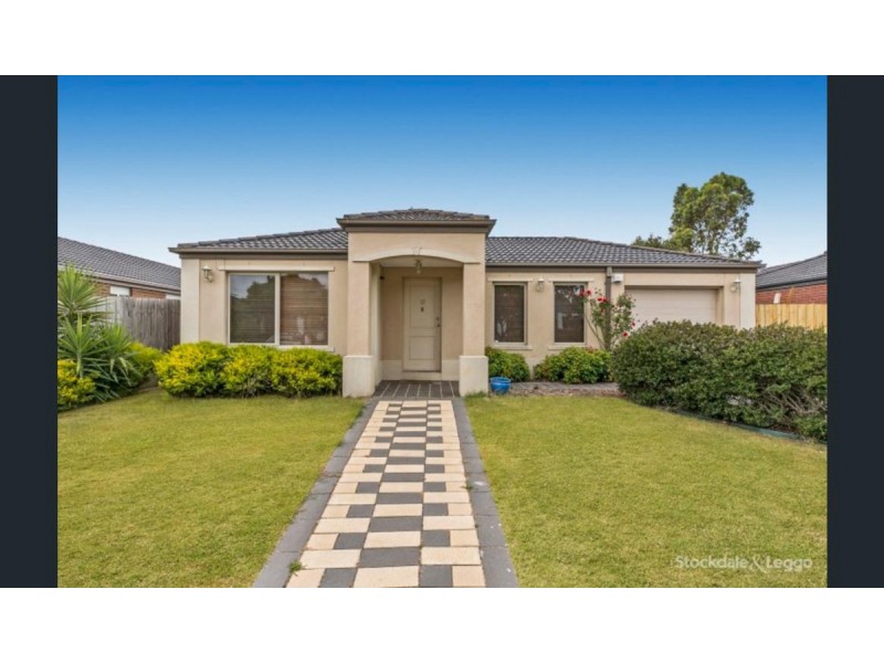 15 Sing Crescent, Berwick VIC 3806