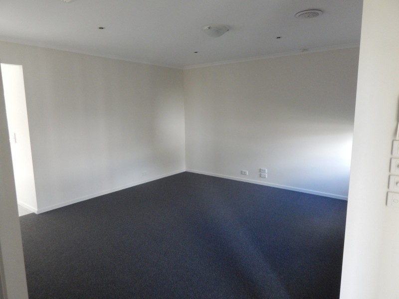 15 Sing Crescent, Berwick VIC 3806