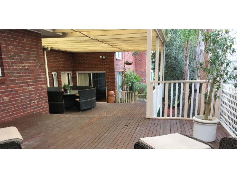 21 Singleton Drive, Endeavour Hills VIC 3802