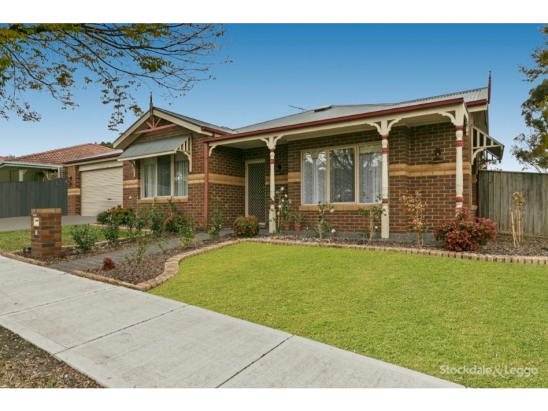 10 Woodburn Avenue, Berwick VIC 3806