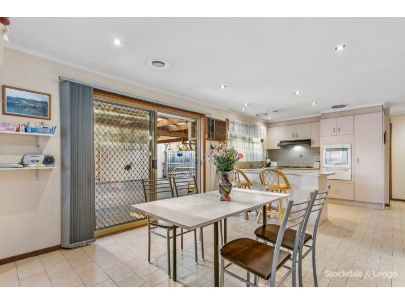 16 Ireland Avenue, Narre Warren VIC 3805