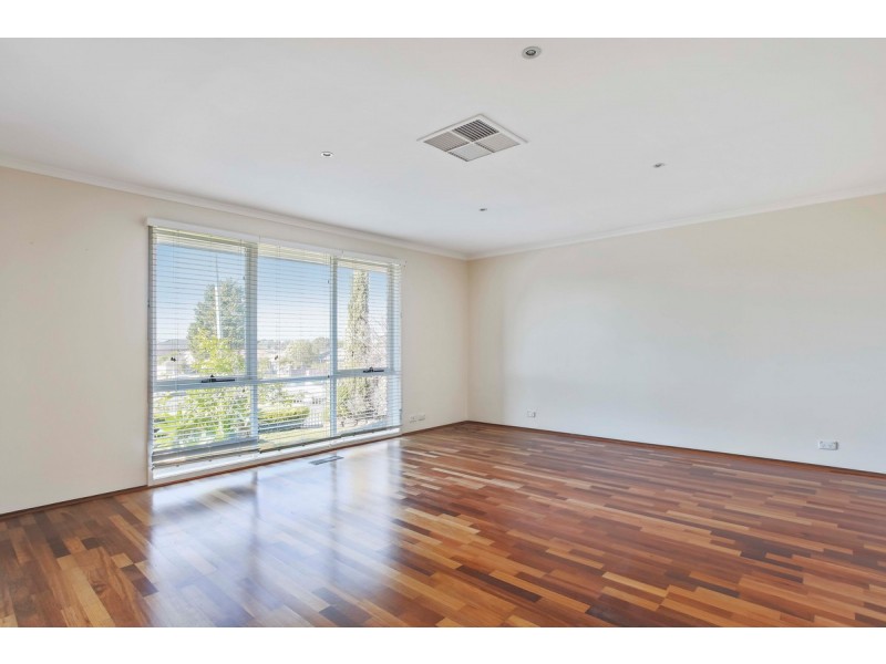 1 Nettle Drive, Hallam VIC 3803