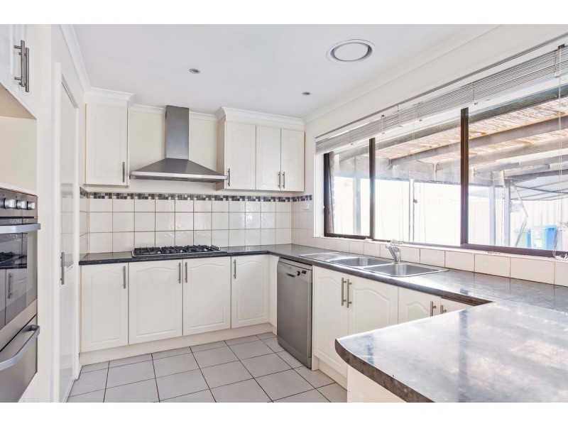 1 Nettle Drive, Hallam VIC 3803