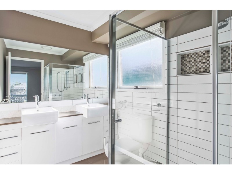 1 Nettle Drive, Hallam VIC 3803