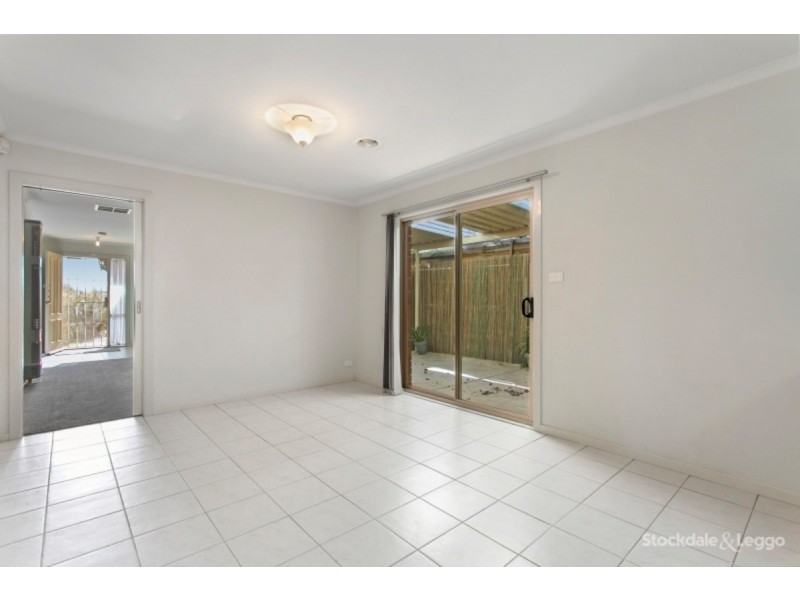 13 Farnborough Way, Berwick VIC 3806