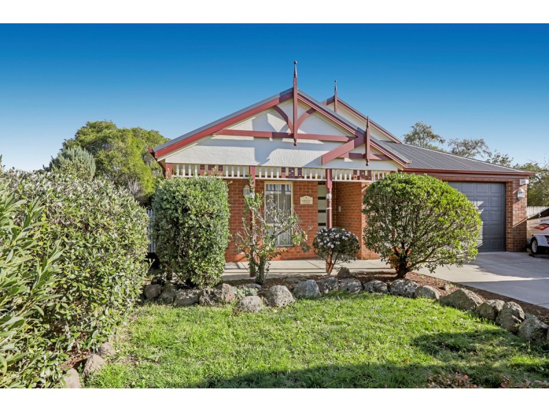 3 Filbert Court, Cranbourne North VIC 3977