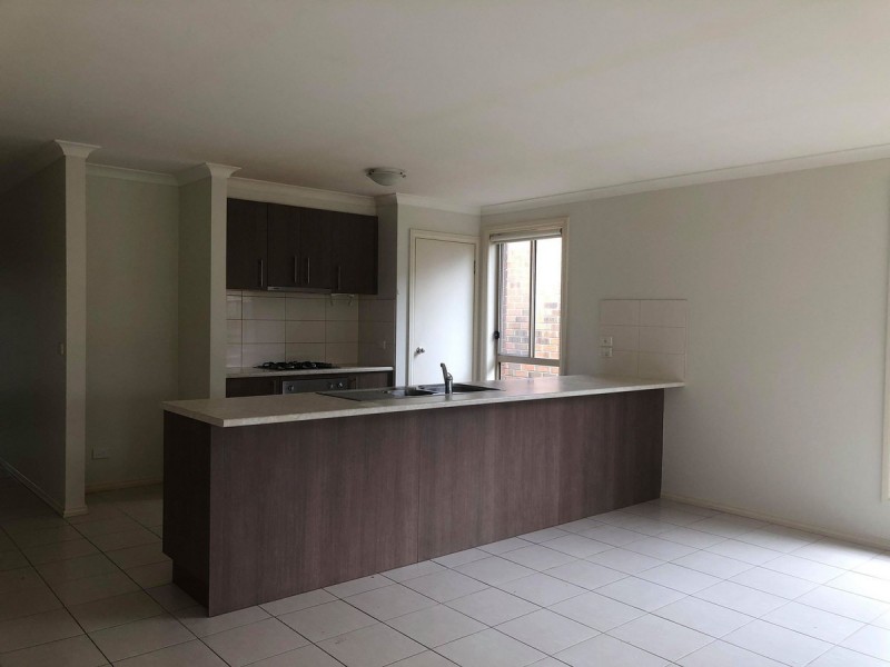 43 Bluemist Circuit, Lyndhurst VIC 3975
