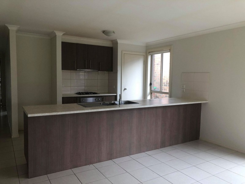 43 Bluemist Circuit, Lyndhurst VIC 3975