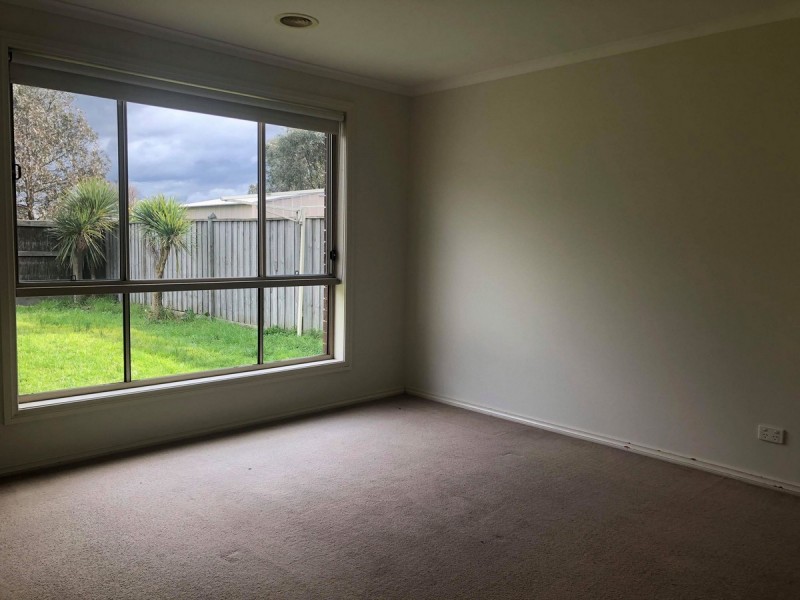 43 Bluemist Circuit, Lyndhurst VIC 3975