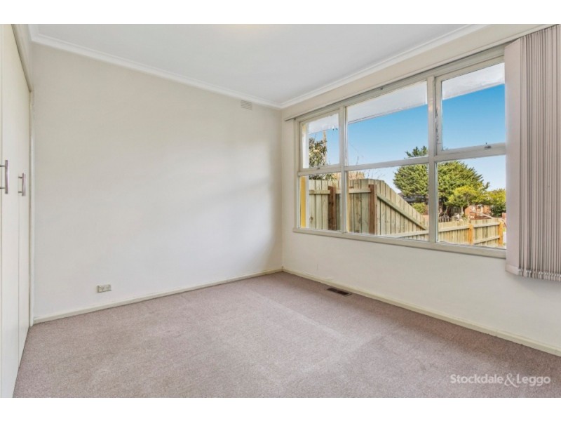 18 Meadow Wood Walk, Narre Warren VIC 3805