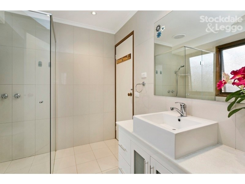 19 Woodlands Crescent, Narre Warren VIC 3805