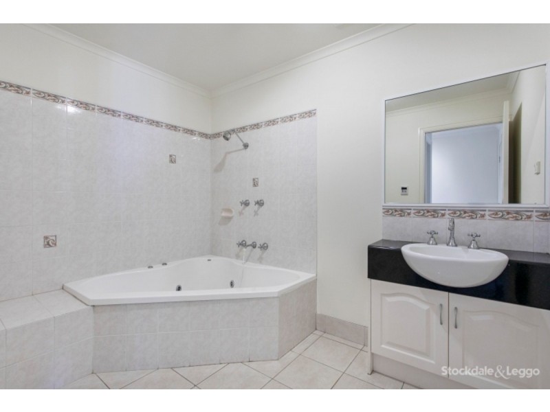 12 Tegans Close, Hallam VIC 3803