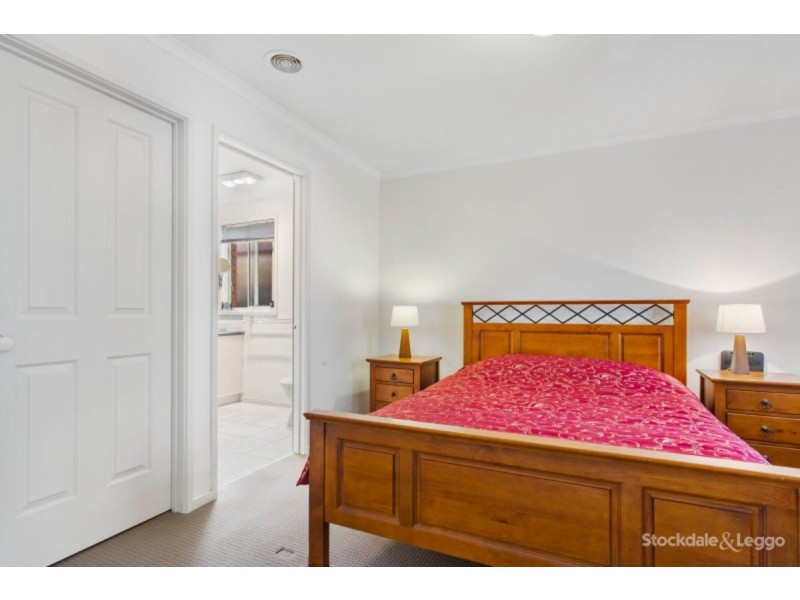 17 Breamlea Way, Cranbourne West VIC 3977