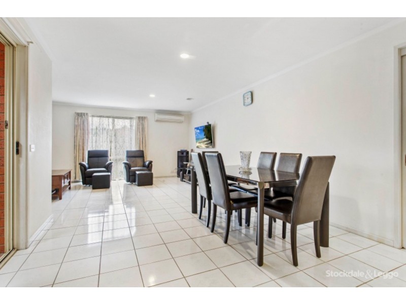 17 Breamlea Way, Cranbourne West VIC 3977