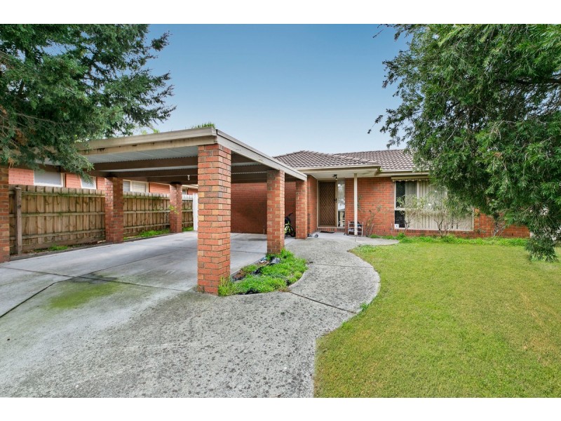 16 Jason Place, Hampton Park VIC 3976