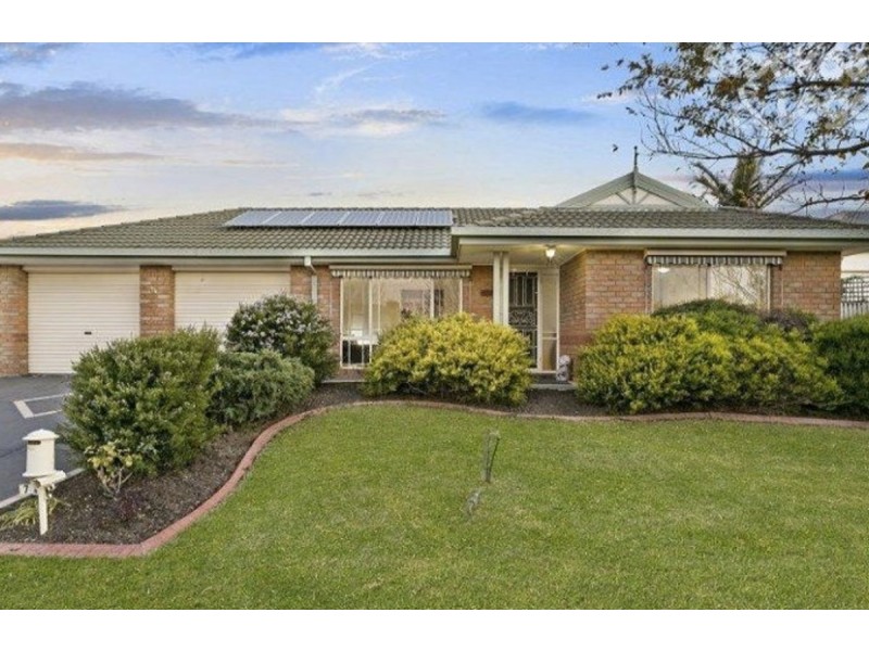 74 Kingston Avenue, Narre Warren South VIC 3805