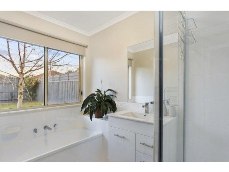 74 Kingston Avenue, Narre Warren South VIC 3805