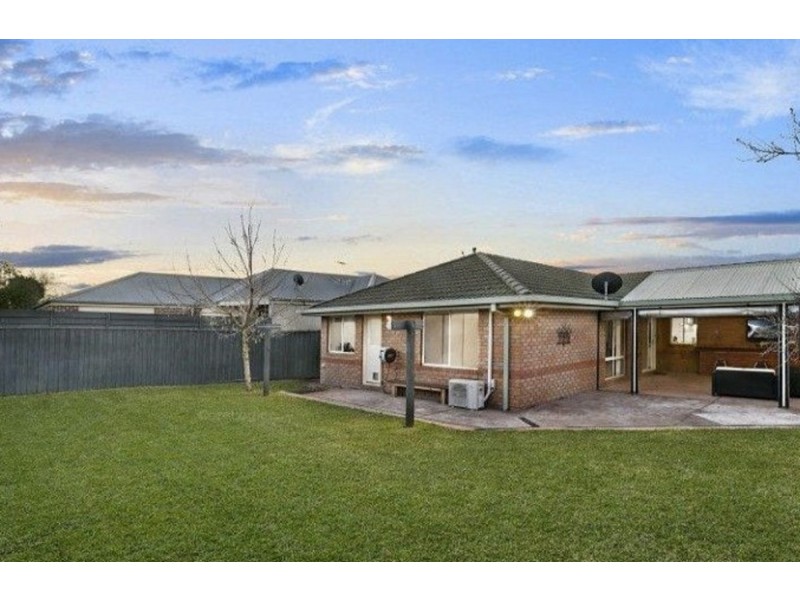74 Kingston Avenue, Narre Warren South VIC 3805