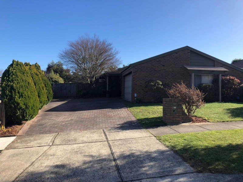 36 Ravensthorpe Crescent, Narre Warren VIC 3805