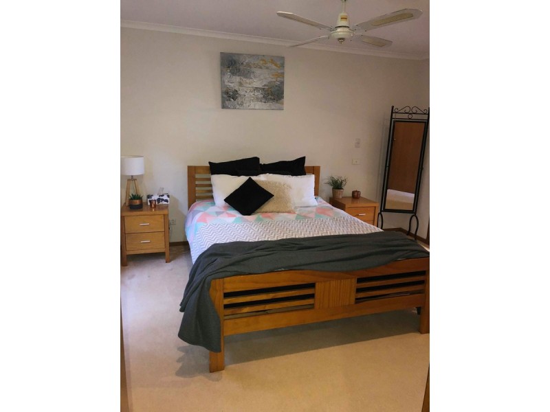 36 Ravensthorpe Crescent, Narre Warren VIC 3805