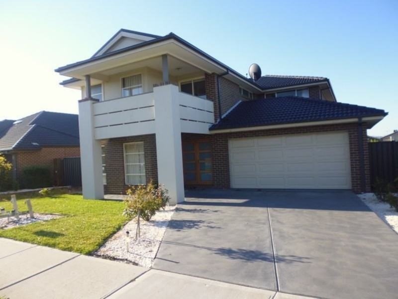 12 Aspera Place, Cranbourne North VIC 3977