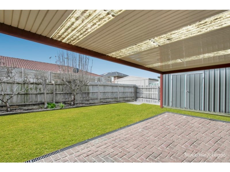 24 Emily Drive, Narre Warren VIC 3805