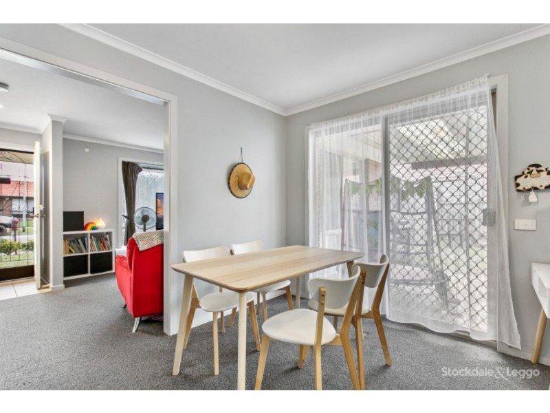 24 Emily Drive, Narre Warren VIC 3805